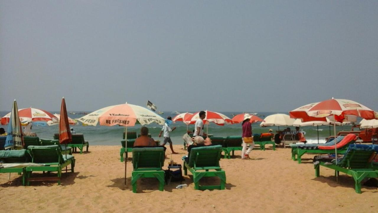 Palm Grove 1 Bhk Apartment At Candolim Beach With Free Wifi Exterior photo